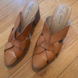 Time and Tru heeled mules